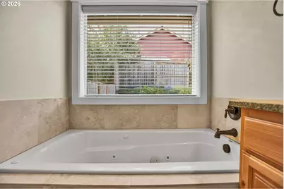 2624 NE 55th Pl, Lincoln City, OR 97367 - Photo 29