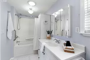 210 E Sherman Ave, Hood River, OR 97031 - Photo 7