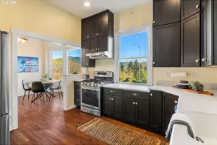 210 E Sherman Ave, Hood River, OR 97031 - Photo 3