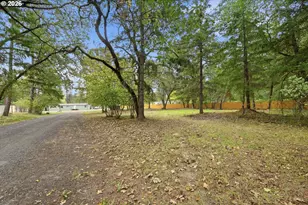 25757 Wildwood Rd, Veneta, OR 97487 - Photo 35