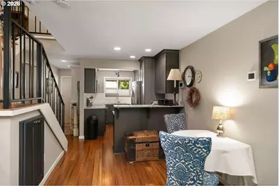 541 N Hayden Bay Dr, Portland, OR 97217 - Photo 11