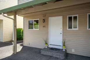 541 N Hayden Bay Dr, Portland, OR 97217 - Photo 31