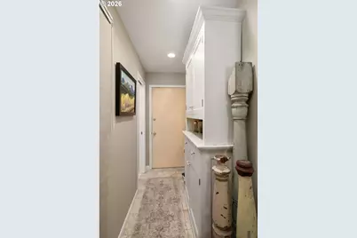 541 N Hayden Bay Dr, Portland, OR 97217 - Photo 3