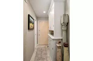 541 N Hayden Bay Dr, Portland, OR 97217 - Photo 3