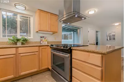 2984 Floral Hill Dr, Eugene, OR 97403 - Photo 5