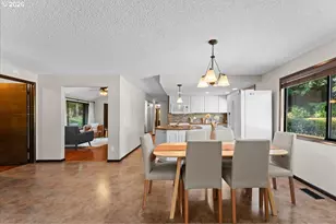 23520 NE Holladay Pl, Wood Village, OR 97060 - Photo 11