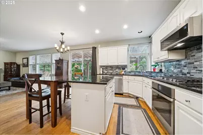 31375 SW Kensington Dr, Wilsonville, OR 97070 - Photo 9