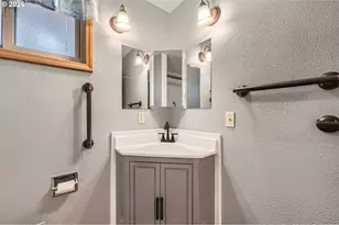 863 NE Fleming Ave, Gresham, OR 97030 - Photo 15