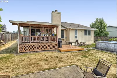 429 SW Birdsdale Dr, Gresham, OR 97080 - Photo 3