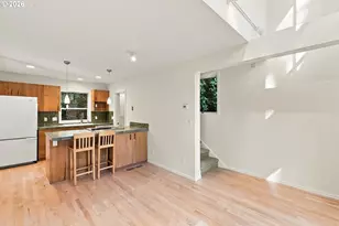 3921 SW Sweetbriar Dr, Portland, OR 97221 - Photo 17