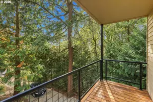 3921 SW Sweetbriar Dr, Portland, OR 97221 - Photo 45