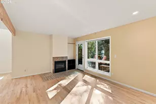 3921 SW Sweetbriar Dr, Portland, OR 97221 - Photo 11