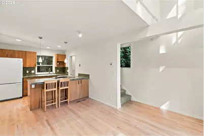 3921 SW Sweetbriar Dr, Portland, OR 97221 - Photo 17