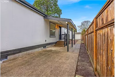 241 NW Wade St, Estacada, OR 97023 - Photo 41