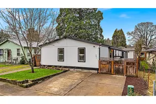 241 NW Wade St, Estacada, OR 97023 - Photo 1