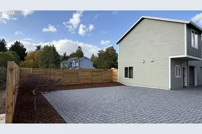 14364 SE Knight St, Portland, OR 97236 - Photo 9