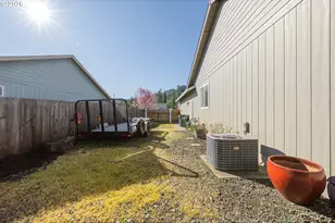 2579 Peachwood Ct, Sutherlin, OR 97479 - Photo 29