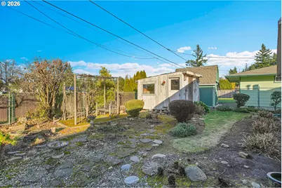 18601 SE Clinton St, Gresham, OR 97030 - Photo 39