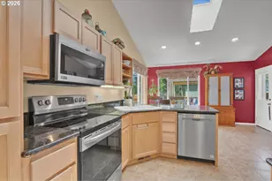 2288 11th St, Florence, OR 97439 - Photo 11