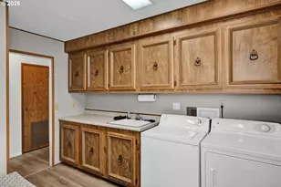 1601 Rhododendron Dr, Florence, OR 97439 - Photo 35