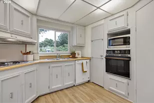 1601 Rhododendron Dr, Florence, OR 97439 - Photo 17