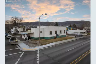 2100 7th St, Baker City, OR 97814 - Photo 3
