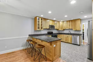 18200 SW Pheasant Ln, Beaverton, OR 97003 - Photo 9