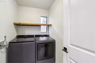 18200 SW Pheasant Ln, Beaverton, OR 97003 - Photo 35