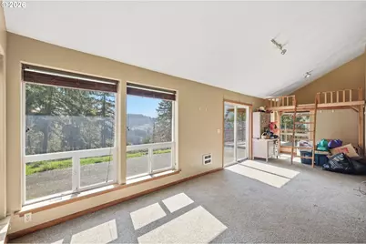 28460 Sutherlin Ln, Eugene, OR 97405 - Photo 15