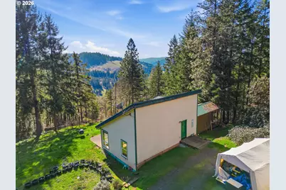 28460 Sutherlin Ln, Eugene, OR 97405 - Photo 5