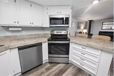 89695 Old Bog Rd, Warrenton, OR 97146 - Photo 17