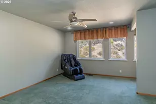 1265 Evergreen Ridge Rd, Riddle, OR 97469 - Photo 17