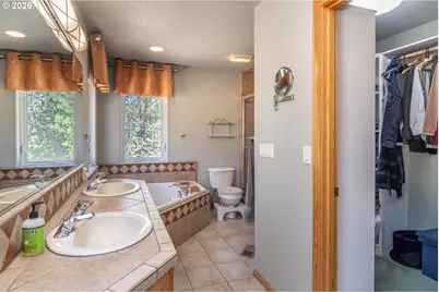 1265 Evergreen Ridge Rd, Riddle, OR 97469 - Photo 21