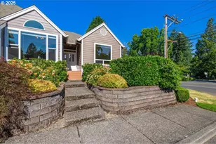 5725 Windfield Loop, Lake Oswego, OR 97035 - Photo 3