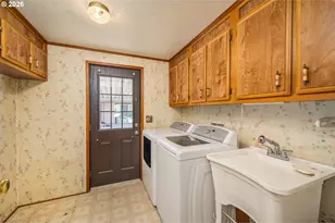 1199 N Terry St, Eugene, OR 97402 - Photo 15