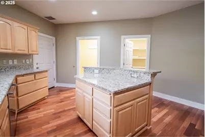 278 Rockridge Ct, Eugene, OR 97405 - Photo 11