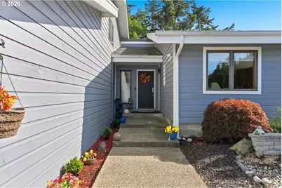 2069 Cedar Ct, North Bend, OR 97459 - Photo 5