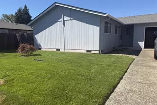 4478 Hilton Dr, Eugene, OR 97402 - Photo 5