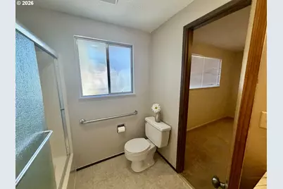 4478 Hilton Dr, Eugene, OR 97402 - Photo 27