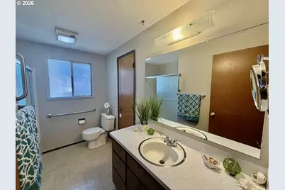 4478 Hilton Dr, Eugene, OR 97402 - Photo 23