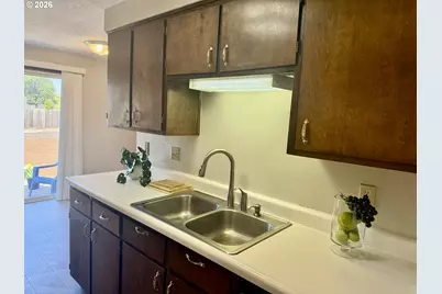 4478 Hilton Dr, Eugene, OR 97402 - Photo 19