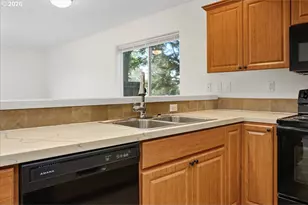 6311 SE Woodstock Blvd, Portland, OR 97206 - Photo 11