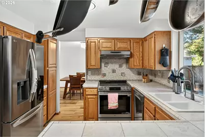 12701 SW Sorrel Dock Ct, Portland, OR 97223 - Photo 9