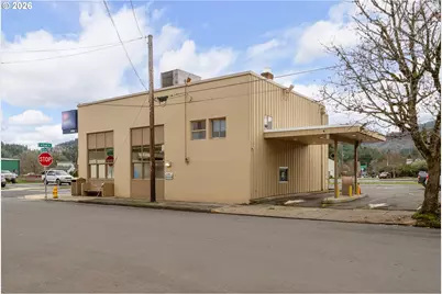 229 N First St, Drain, OR 97435 - Photo 3