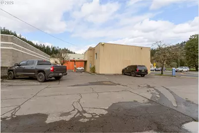 229 N First St, Drain, OR 97435 - Photo 5