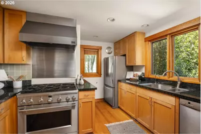 3411 NW Thurman St, Portland, OR 97210 - Photo 13