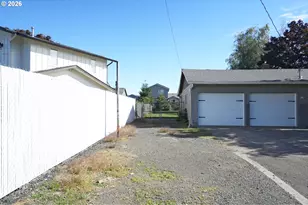 161 N 7th St, Jefferson, OR 97352 - Photo 3