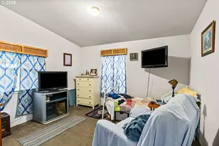 1225 W 10th Ave, Junction City, OR 97448 - Photo 15