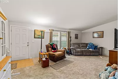 1225 W 10th Ave, Junction City, OR 97448 - Photo 5