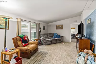 1225 W 10th Ave, Junction City, OR 97448 - Photo 7